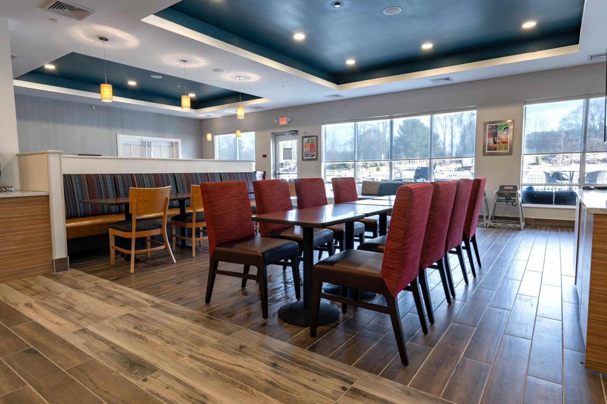 Towneplace Suites By Marriott Clinton Zewnętrze zdjęcie